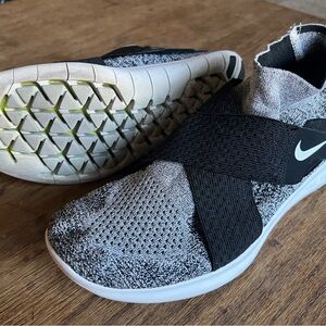 Nike Free RN Motion Flyknit Black and White Athletic Shoes Men’s Size 10